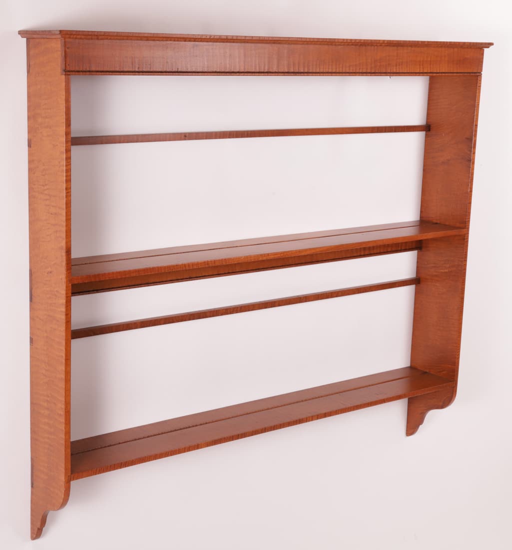 Tiger Maple Hanging Plate Rack, late 20th Century (1 of 7)