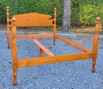 Vintage Eldred Wheeler Solid Tiger Maple Queen Size Cannonball Bed: Vintage Eldred Wheeler Solid Tiger Maple Queen Size Cannonball Bed, strong tiger maple graining, boldly turned posts, with Eldred Wheeler branded name and label on reverse of headboard. Length 86 in.