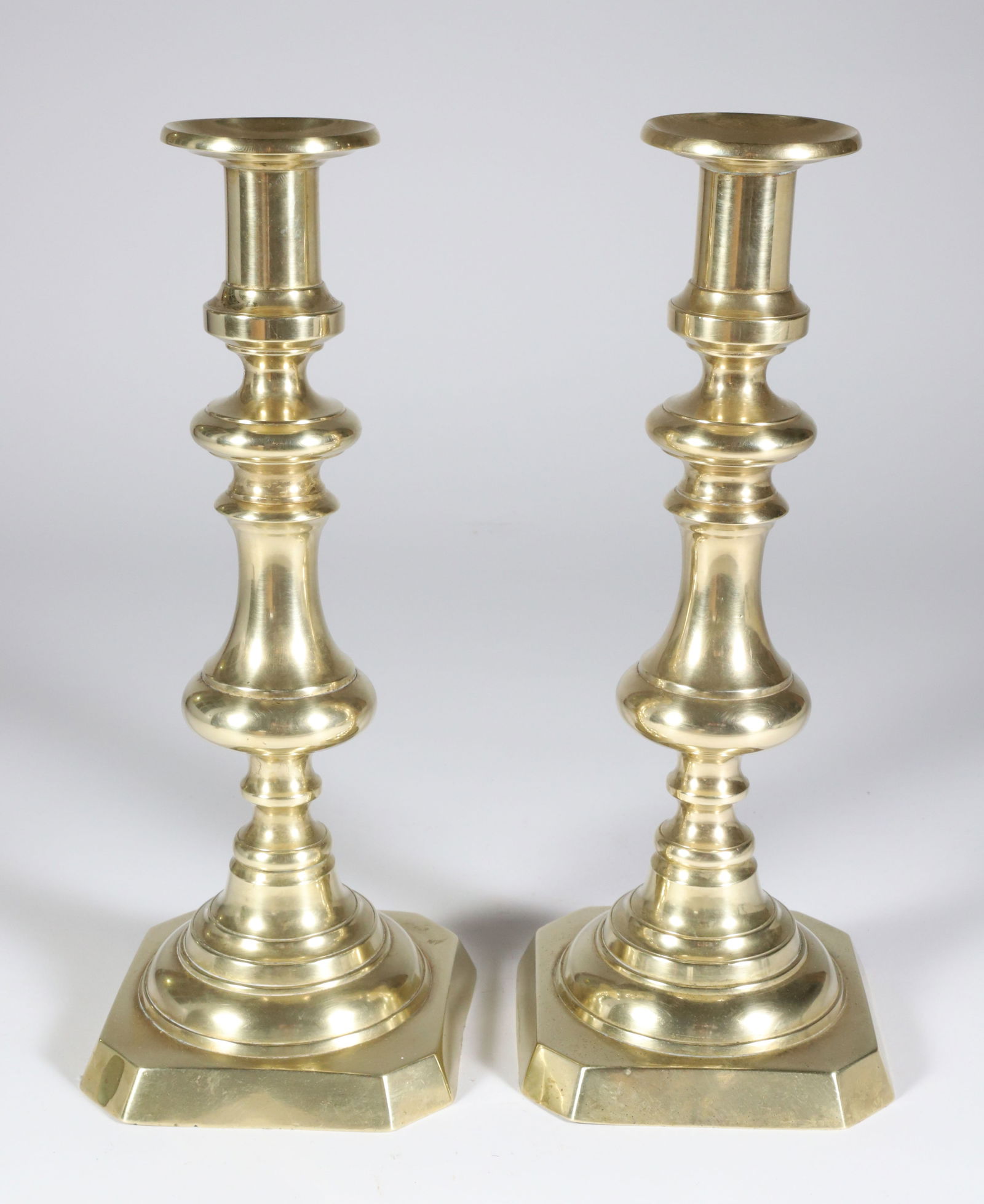 Pair of Antique American Brass Push-Up Candlesticks, 19th Century (1 of 5)