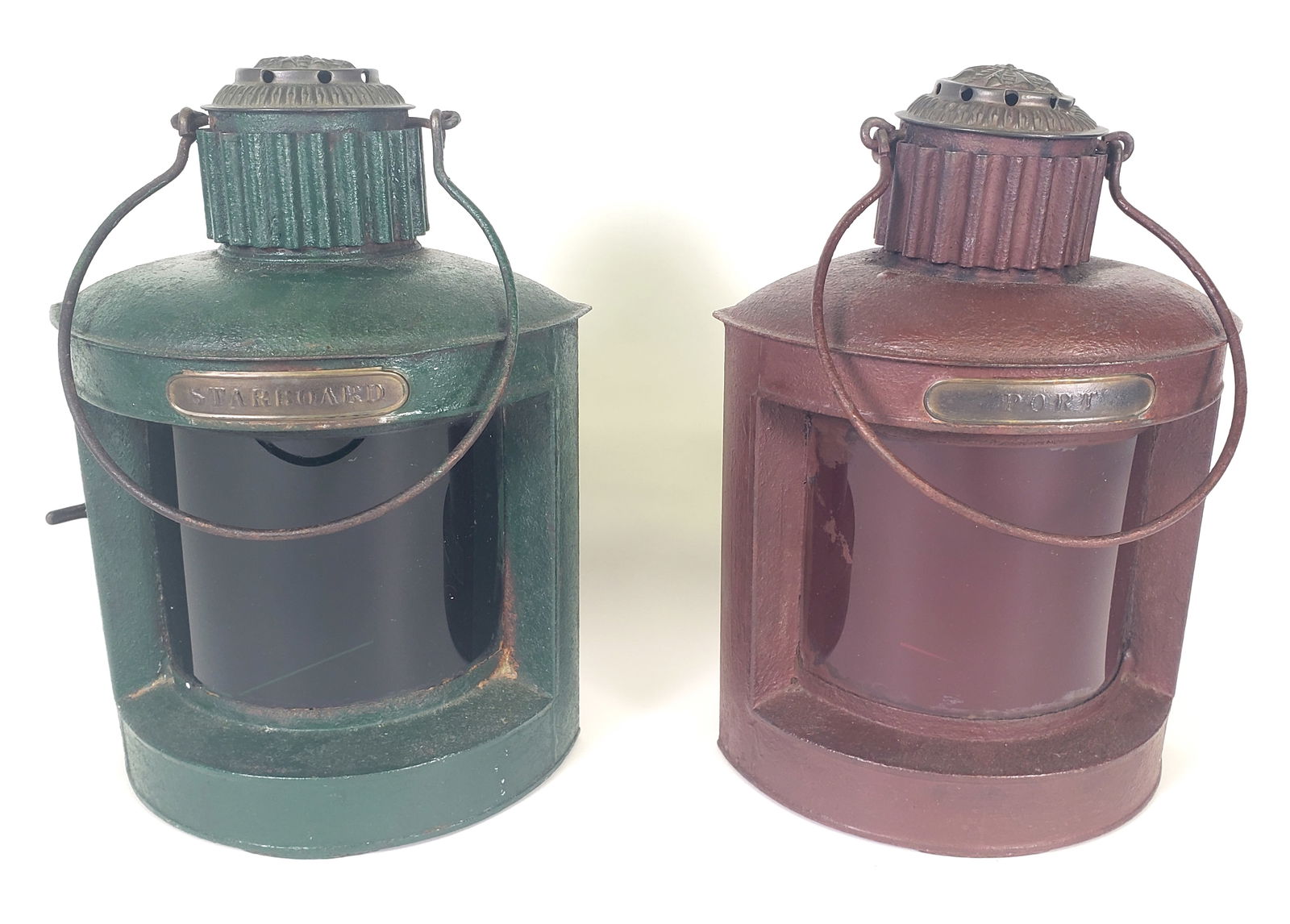 Pair of Vintage Painted Tin Port and Starboard Ships Light Lanterns, 20th century (1 of 6)