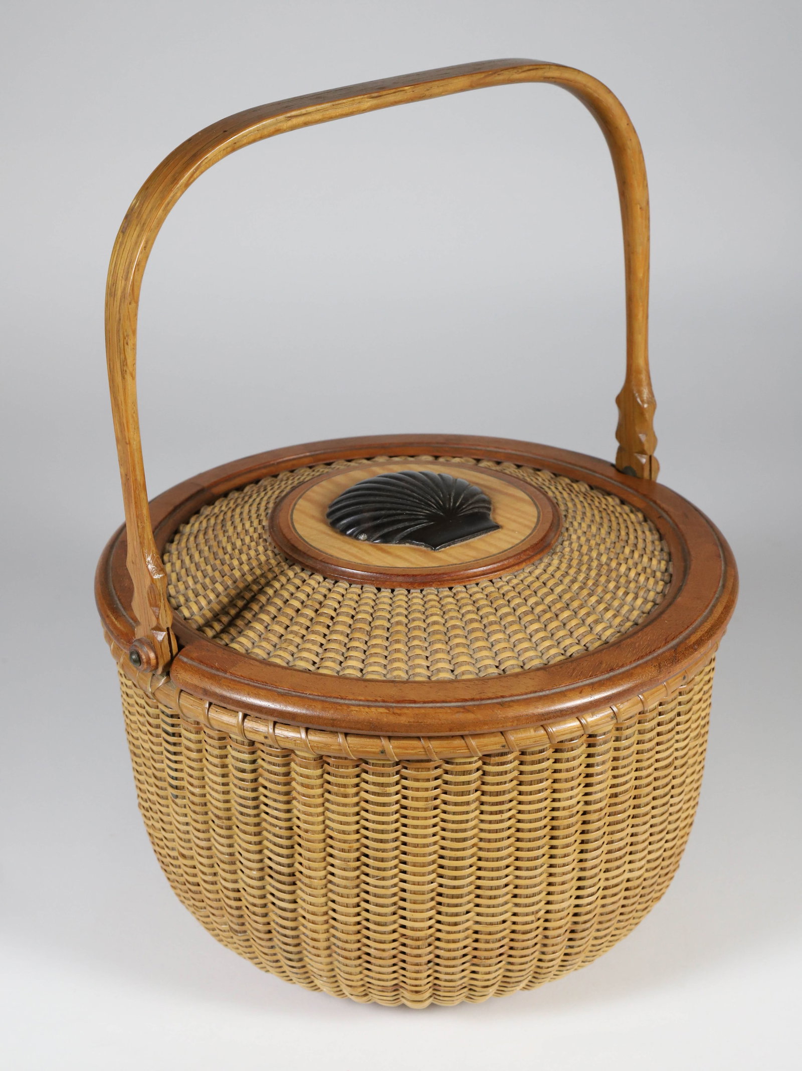 Harry A. Hilbert Round Lidded Swing Handled Nantucket Basket (1 of 7)