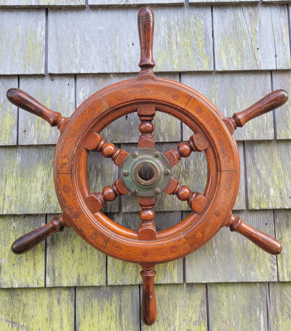 Vintage 1920s Mahogany American Yacht Ship's Wheel (1 of 4)