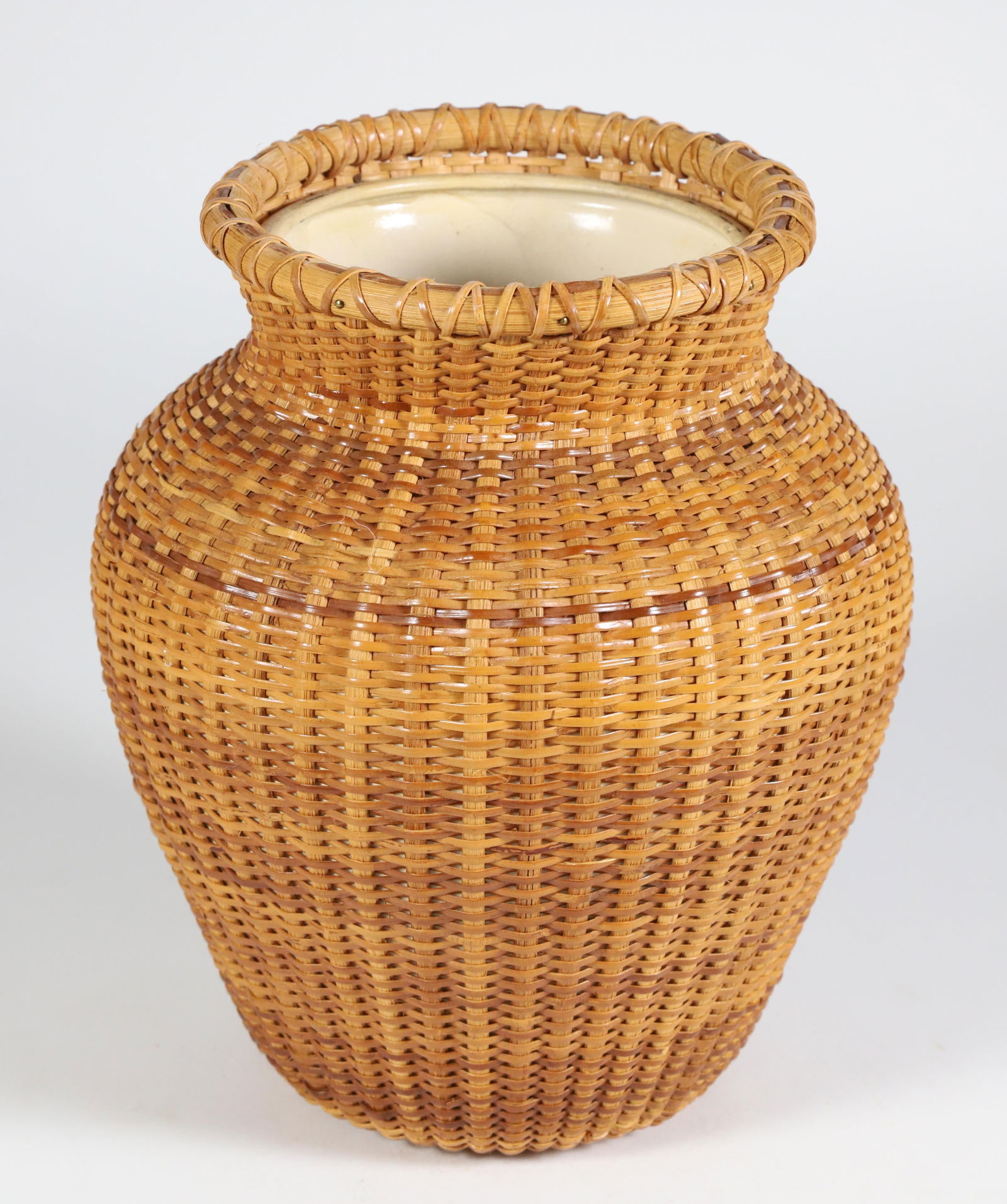 Arthur Martin Nantucket Basket Weave Vase (1 of 5)