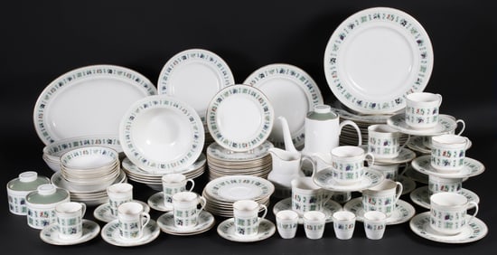 Royal Doulton English Translucent Dinner Service in the Tapestry Pattern