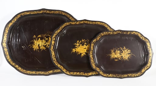 Set of Three Chinese Export Graduating Trays, early 19th Century