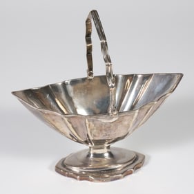 Hallmarked English Sterling Silver Footed Basket, early 20th Century