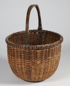 1900s Round Open Swing Handle Nantucket Basket from the Katherine Seeler Collection