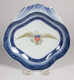 Mottahedeh American Federal Eagle Decorated Blue and White Shrimp Dish