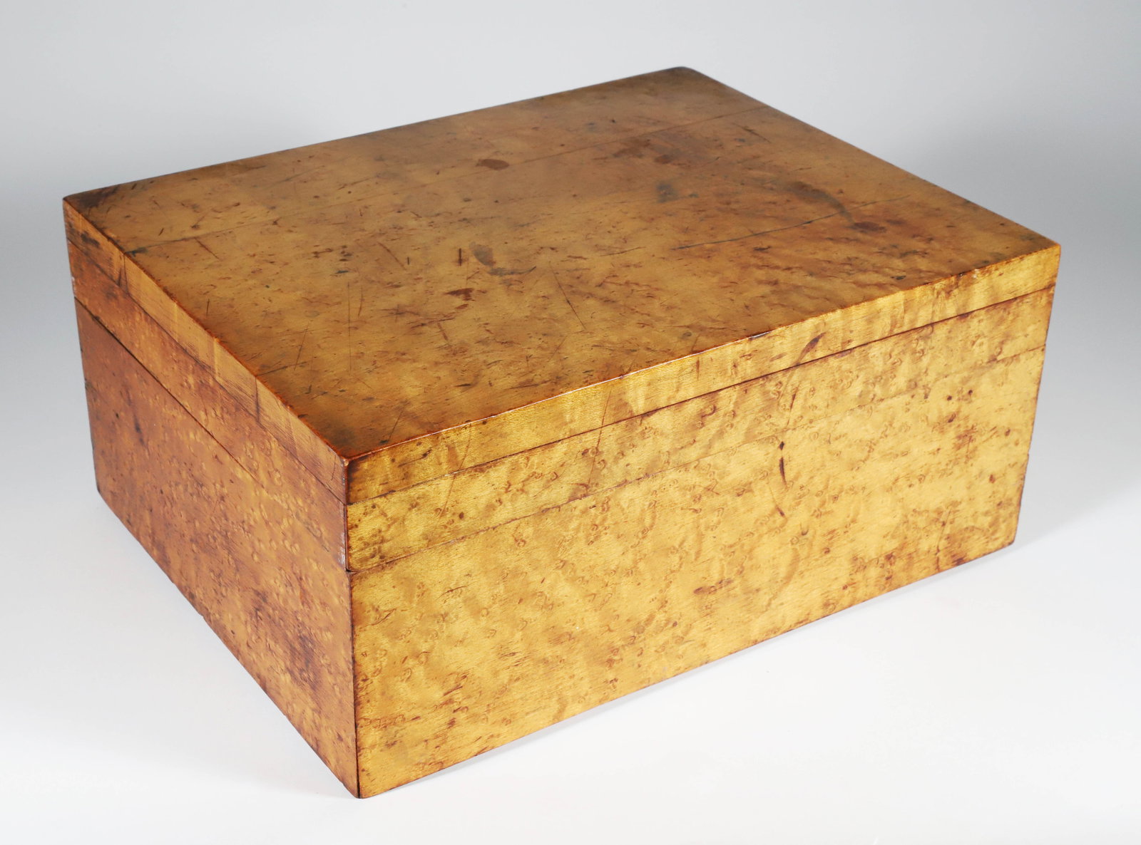 Antique Vibrant Bird's Eye Maple Lift Top Storage Box (1 of 6)