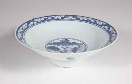 Qing Dynasty Blue and White Porcelain Bowl, late 19th Century