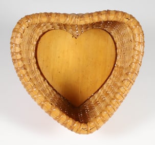Small Heart Shaped Nantucket Basket