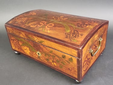 Fine Antique Floral Inlaid Box, 19th Century