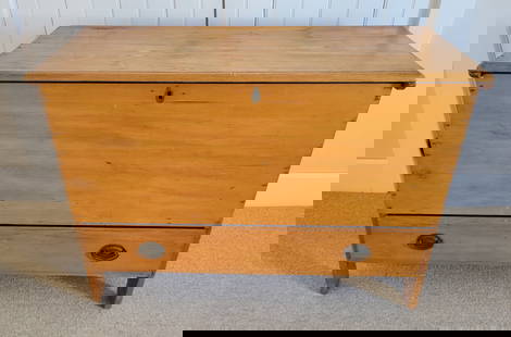 Pine Lift Top Blanket Chest Over One Drawer, 19th Century: American Pine Lift Top Blanket Chest Over One Drawer, 19th Century Height 32 in. Width 44 in. Depth 18 in. Provenance: Collection of Susan Akers, 7 Pleasant Street, Nantucket Island, Massachusetts