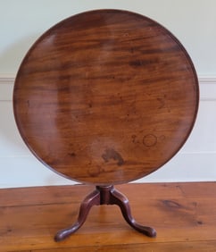 Georgian Mahogany Tilt Top Tripod Tea Table, late 18th Century