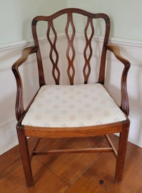Walnut Ribbon-back Open Armchair with Slip Seat, 19th Century