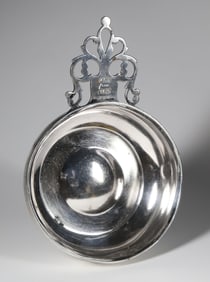 Lewis Cary Boston Coin Silver Porringer Stamped L. Cary, early 19th Century