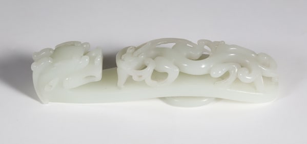 Chinese White Jade Dragon Belt Hook, 19th / 20th Century