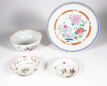 Group of Four Chinese Export Porcelain Famille Rose Items, all 18th Century