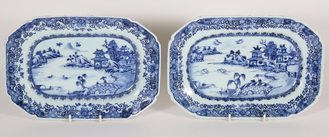 Pair of Chinese Export Blue and White Porcelain Small Platters, 18th Century