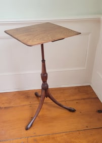 Delicate Mahogany Tripod Candlestand, 19th Century
