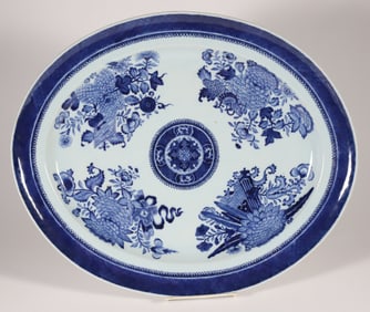 Chinese Blue and White Fitzhugh Porcelain Platter, circa 1790-1810