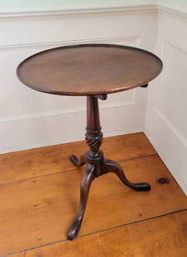 Mahogany Round Dish-Tilt Top Candlestand, 19th Century