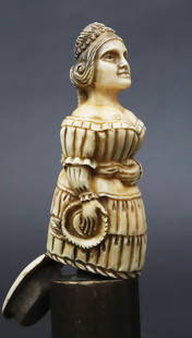 Mariner Carved Figurehead Snuff Box, 19th Century: Mariner Carved Figurehead Snuff Box, 19th Century, the snuff lid with carved letter "S" Height 4.5 in. Width 2 in. Depth 1.5 in.