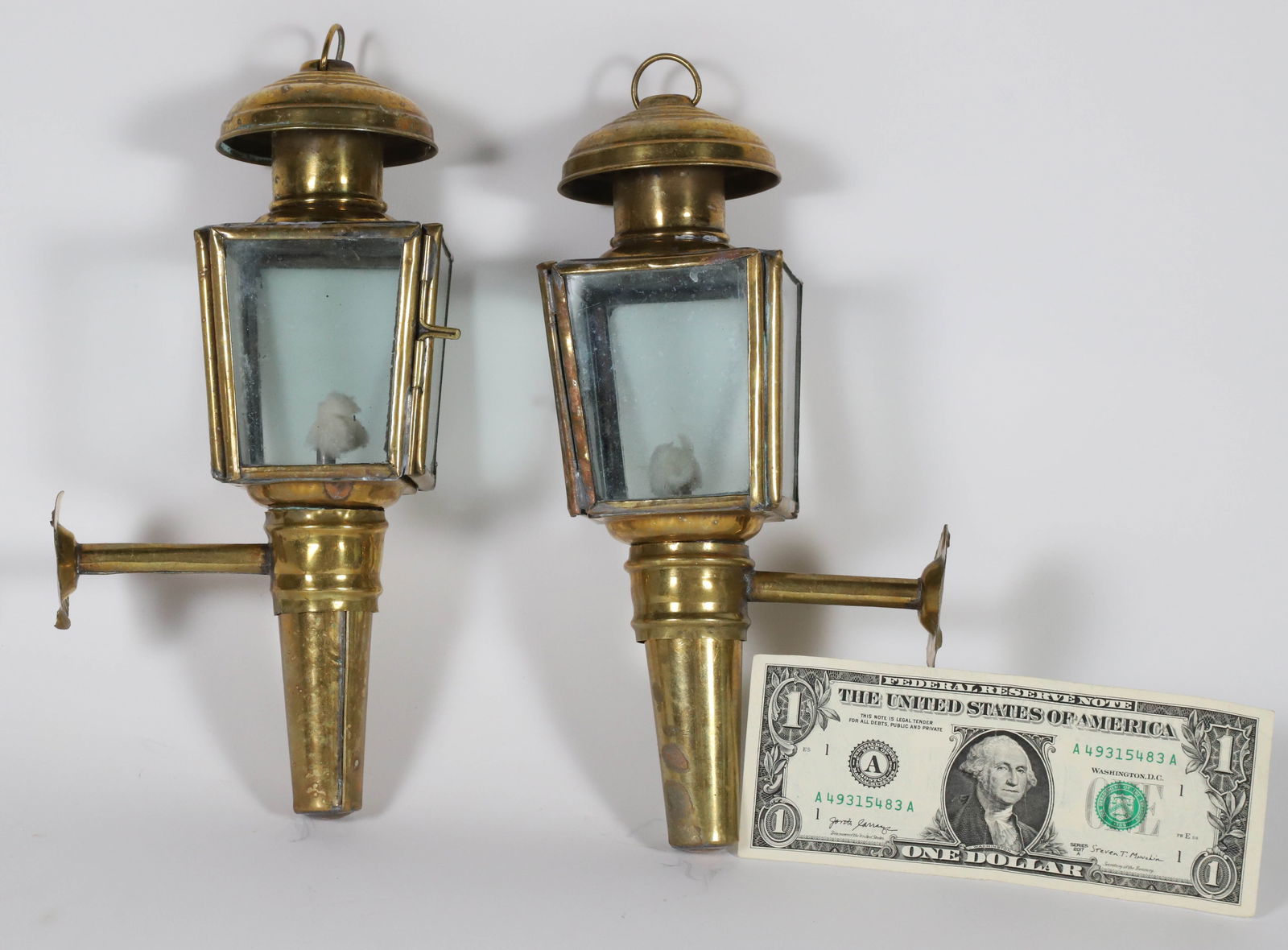 Pair of Diminutive Brass Kerosene Carriage Lanterns, 19th Century (1 of 6)
