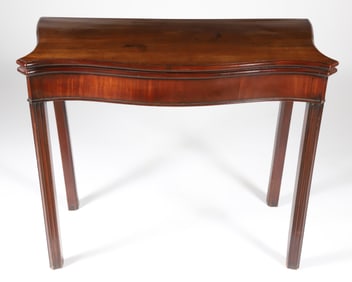 Mahogany Hepplewhite Serpentine Game Table, 19th Century