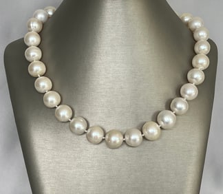 13mm x 14mm Graduated Fresh Water Pearl Necklace