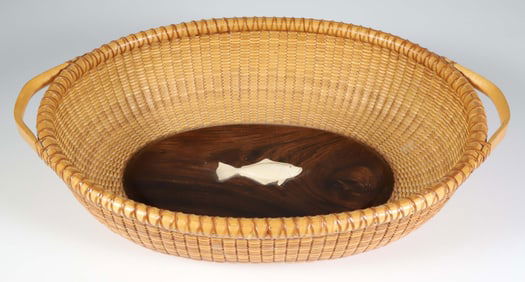 Jean M. Valerio Shallow Double Handle Nantucket Basket Tray, circa 20003