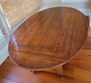Contemporary Mahogany Extension Rectangular or Oval Dining Table
