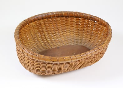 Antique Shallow Oval Nantucket Basket