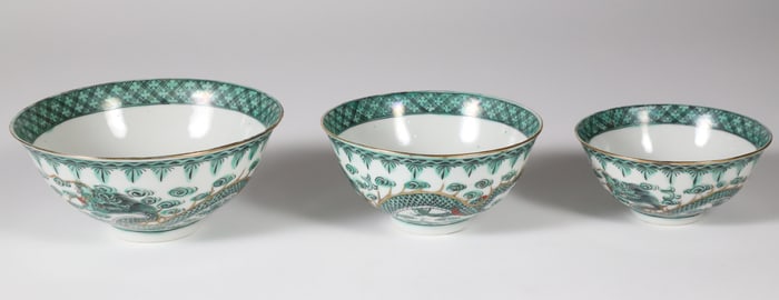 Three Vintage Asian Porcelain Foo Dragon Decorated Nesting Finger Bowls