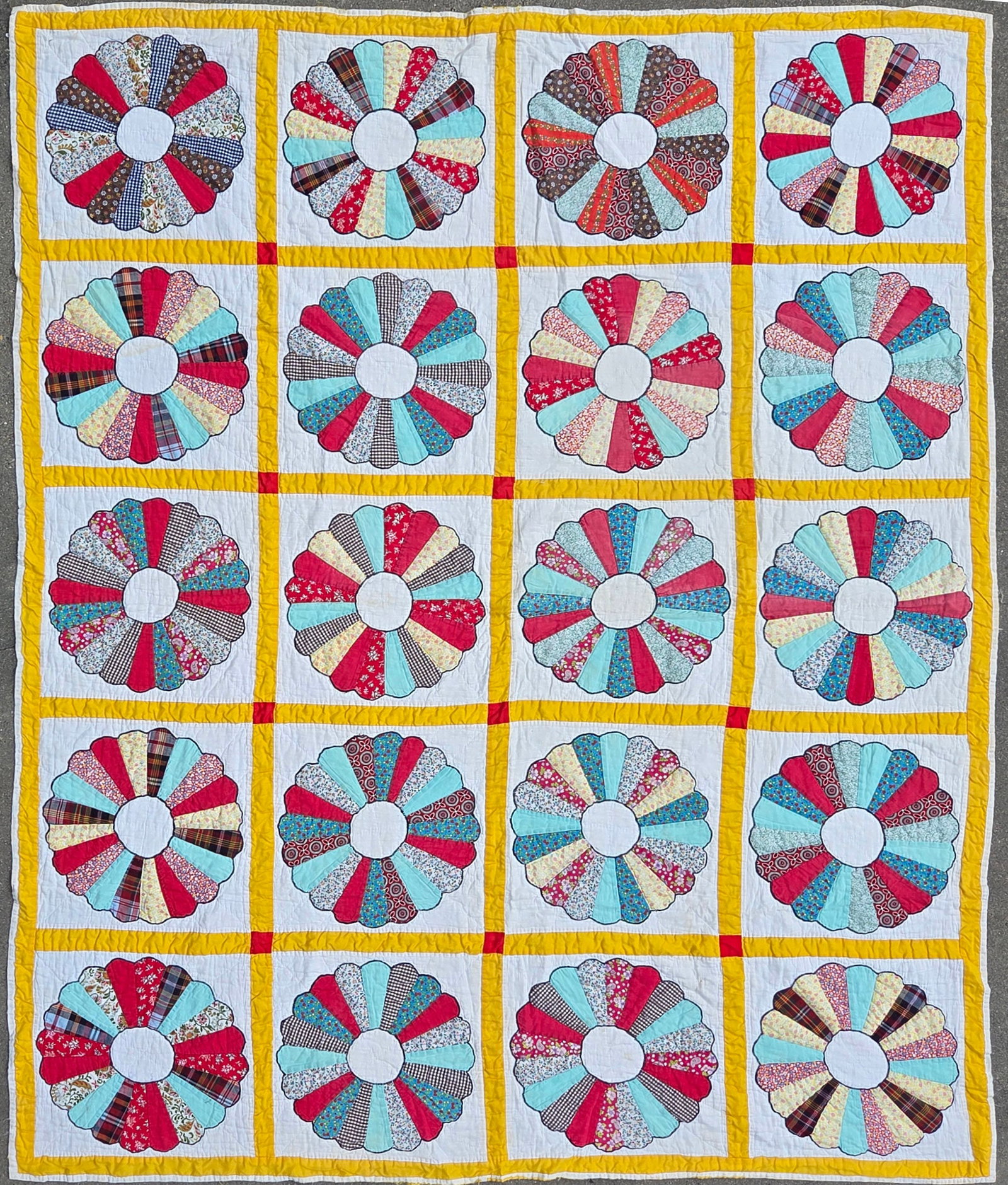 Vintage Colorful Dresden Plate Patchwork Quilt, circa 1930s (1 of 5)