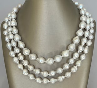 Lustrous 9mm x 11mm Baroque White South Sea Pearl Necklace, 14k White Gold Clasp