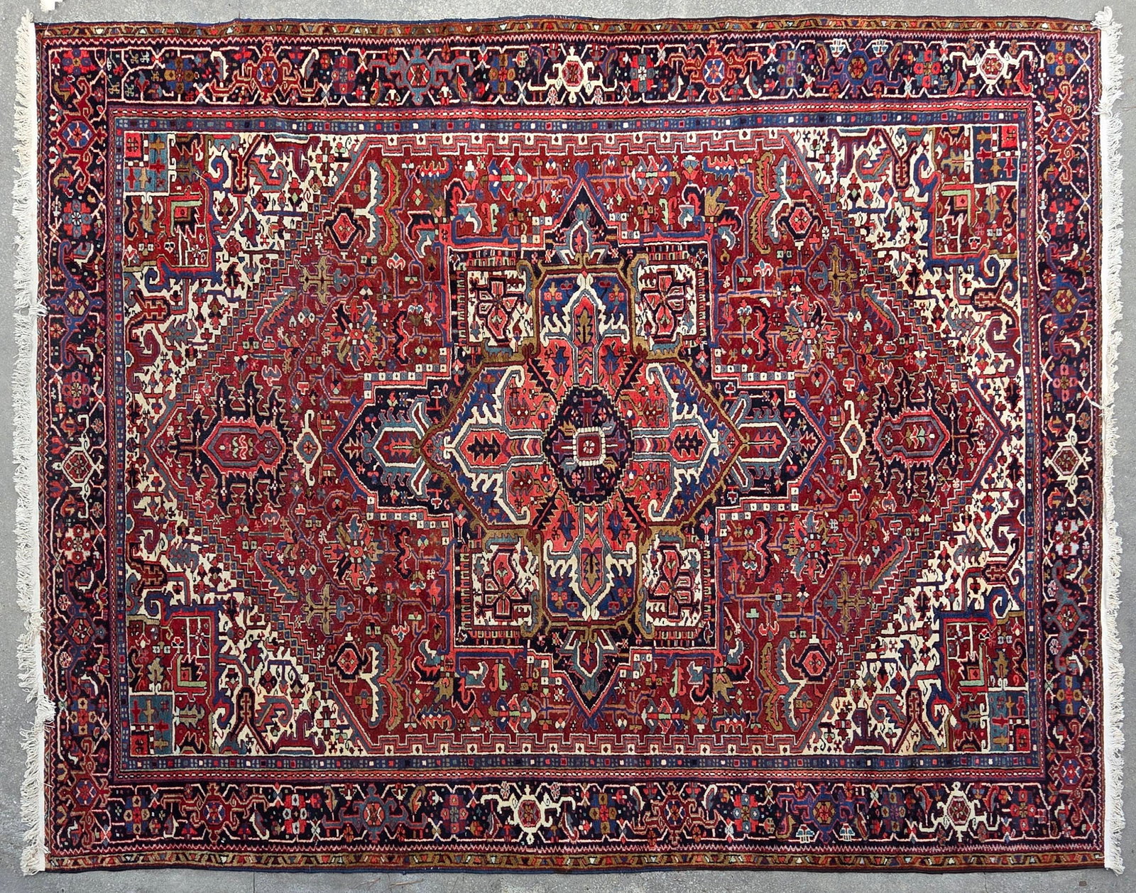 Vintage Hand Knotted Wool Heriz Oriental Carpet, circa 1930 (1 of 6)