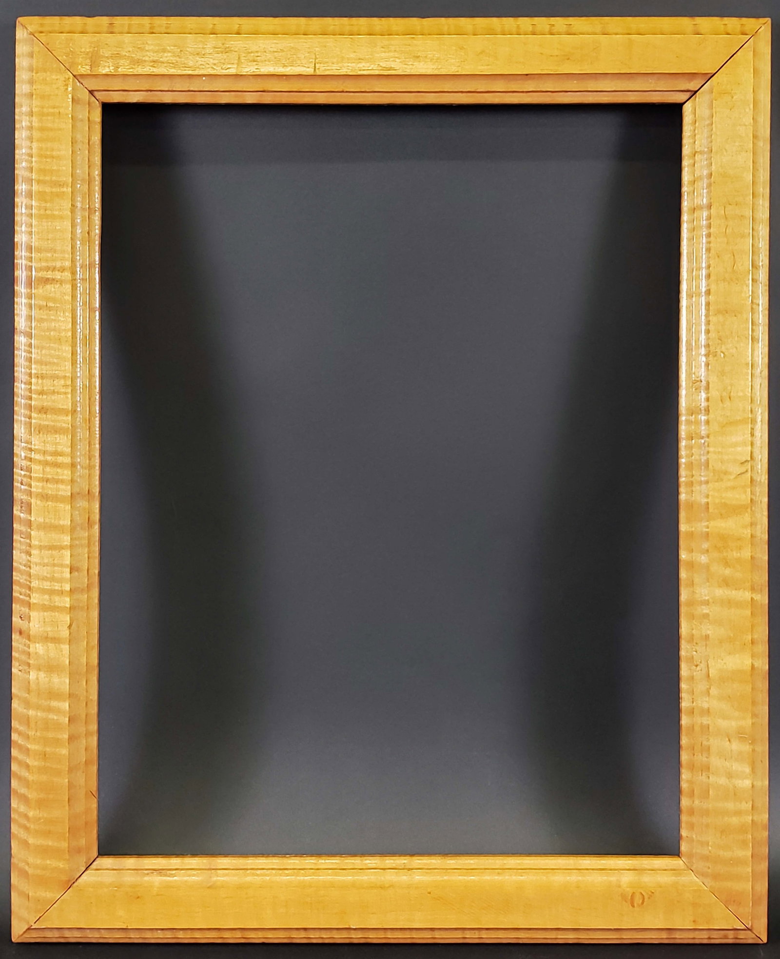 Vintage American Tiger Maple Picture Frame, 20th century: Vintage American Tiger Maple Picture Frame, 20th century 16.5 in. x 13.5 in. Art Opening 14 in. x 11 in.