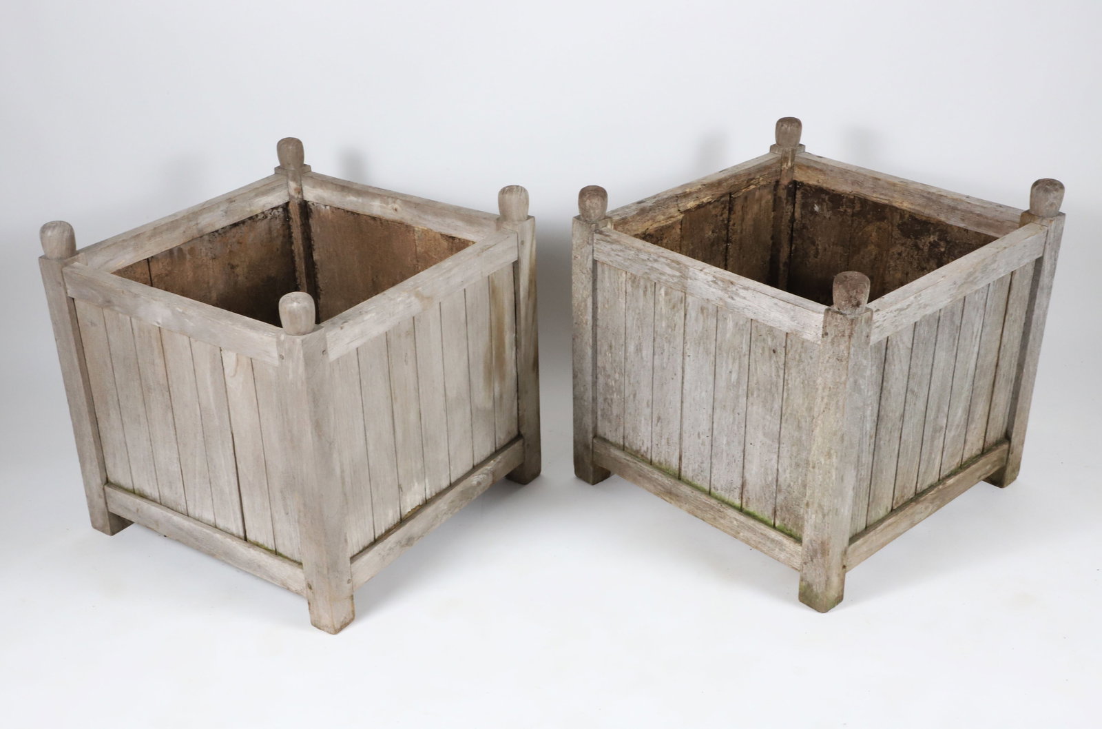 Pair of Square Teak Wood Planters: Pair of Square Teak Wood Planters 22 in. x 22 in. x 22 in.