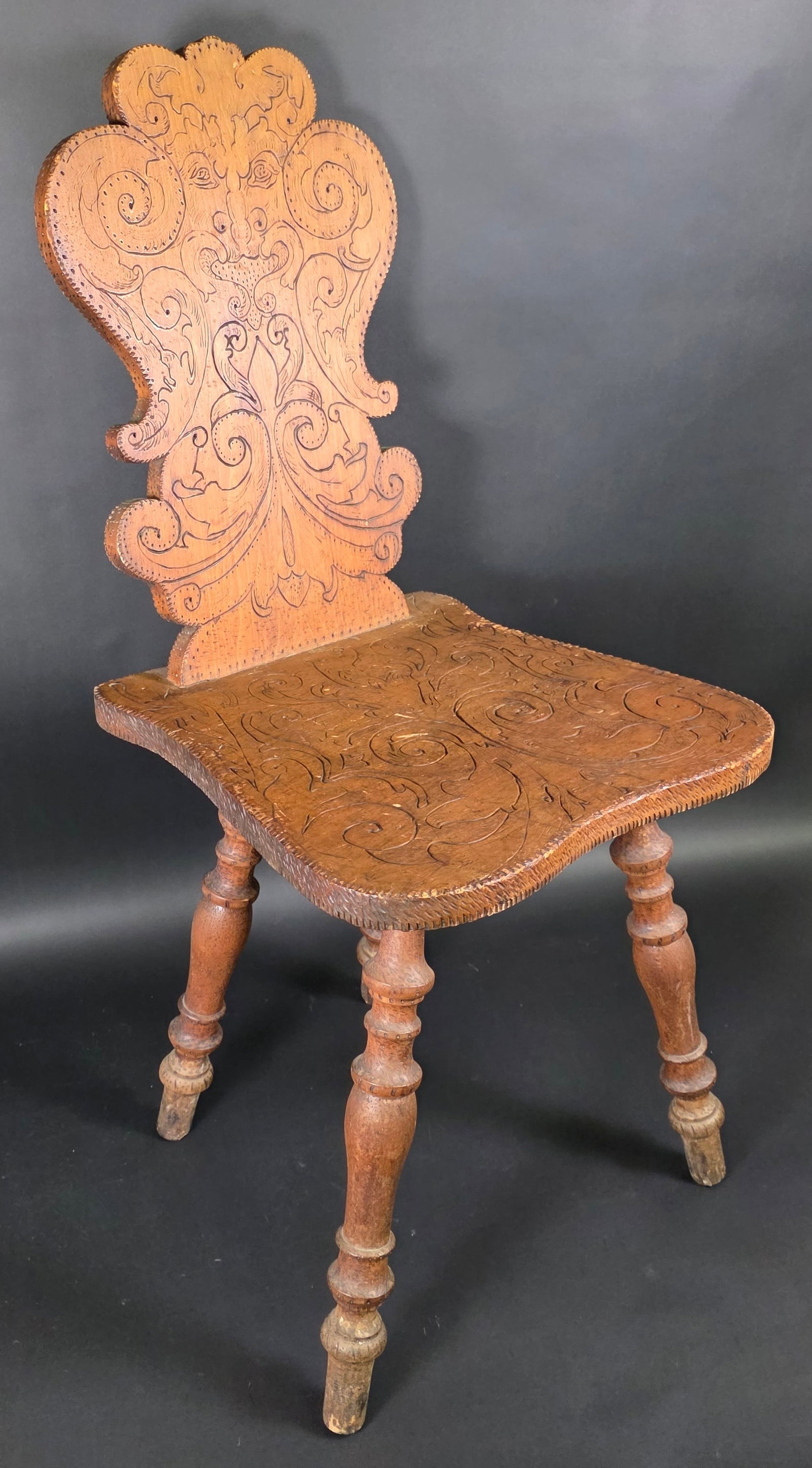 Antique English Oak Figural Carved Hall Chair, circa 1900 (1 of 6)