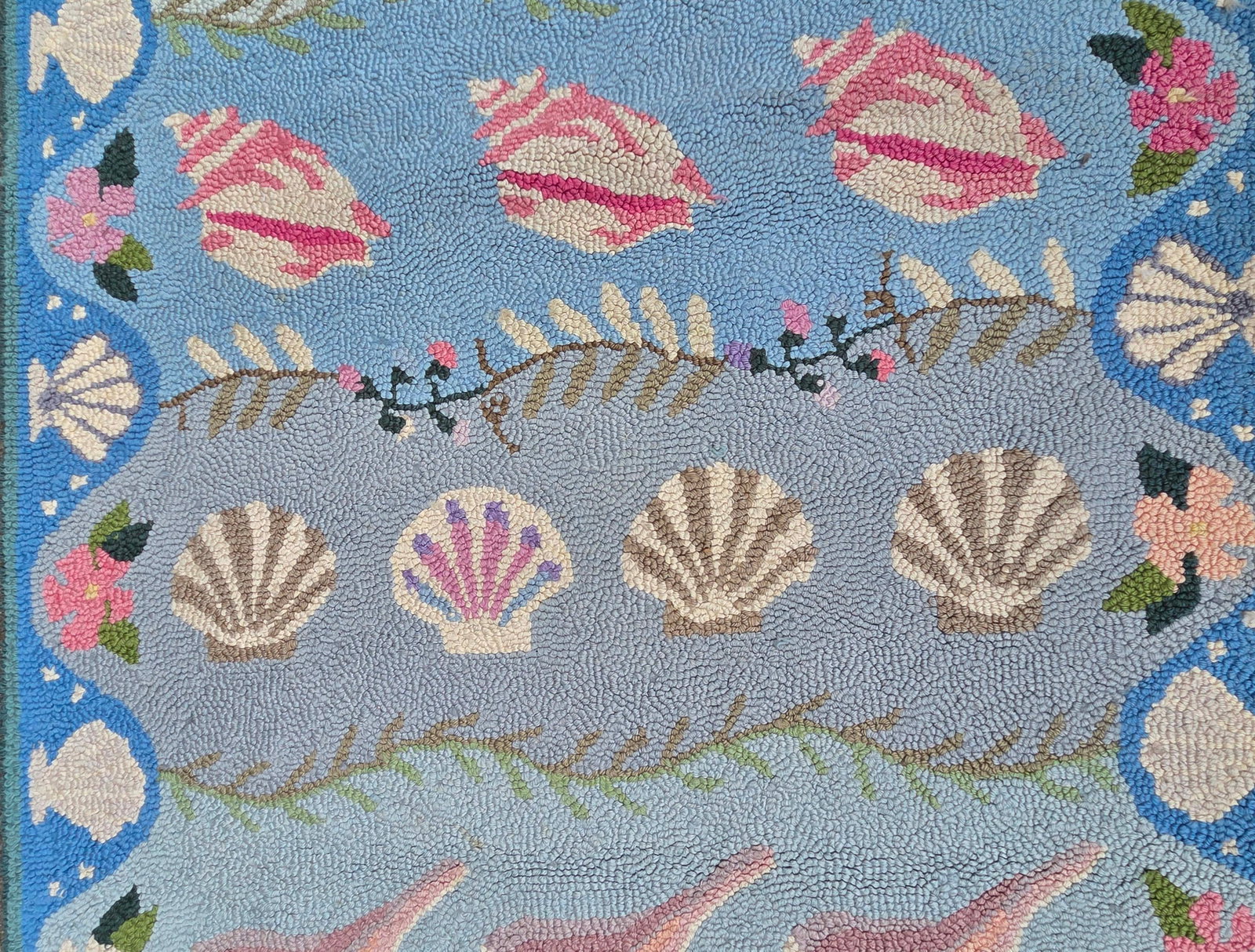 Claire Murray Shell Pattern Hooked Rug - 3