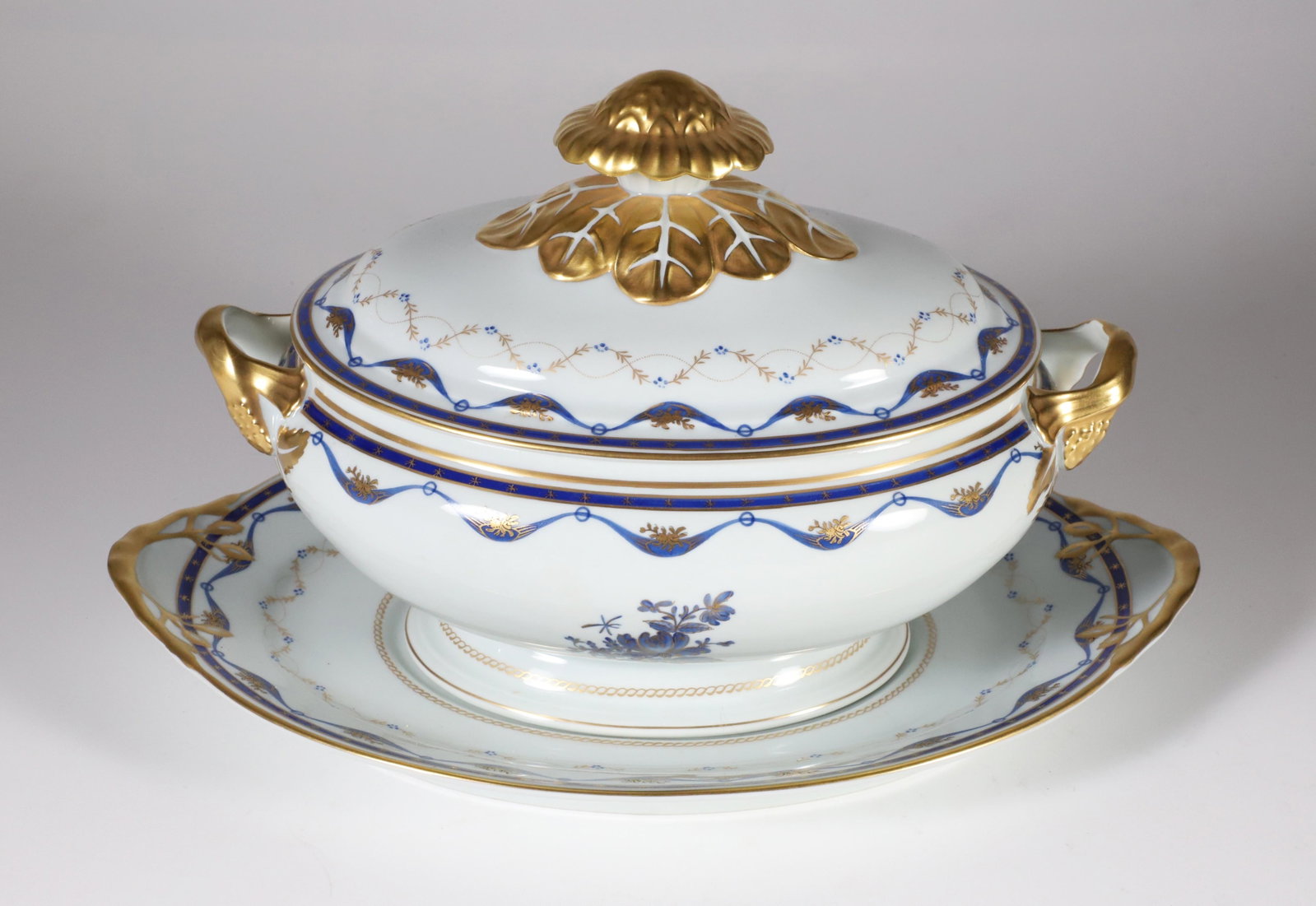 Portuguese Chinese Export Style Three-Piece Tureen (1 of 6)