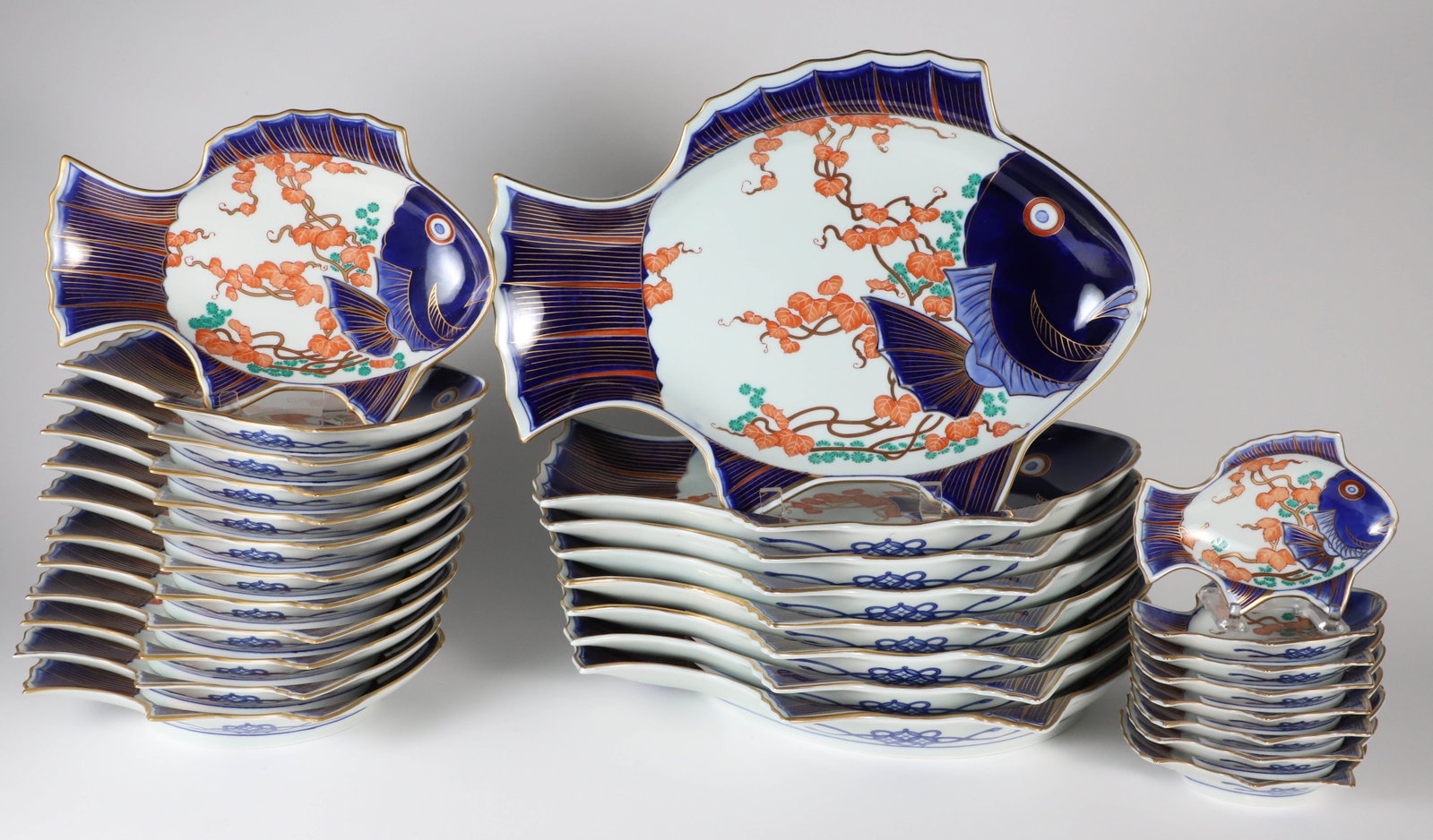 Set of 28 Vintage Japanese Imari Fish Plates (1 of 3)