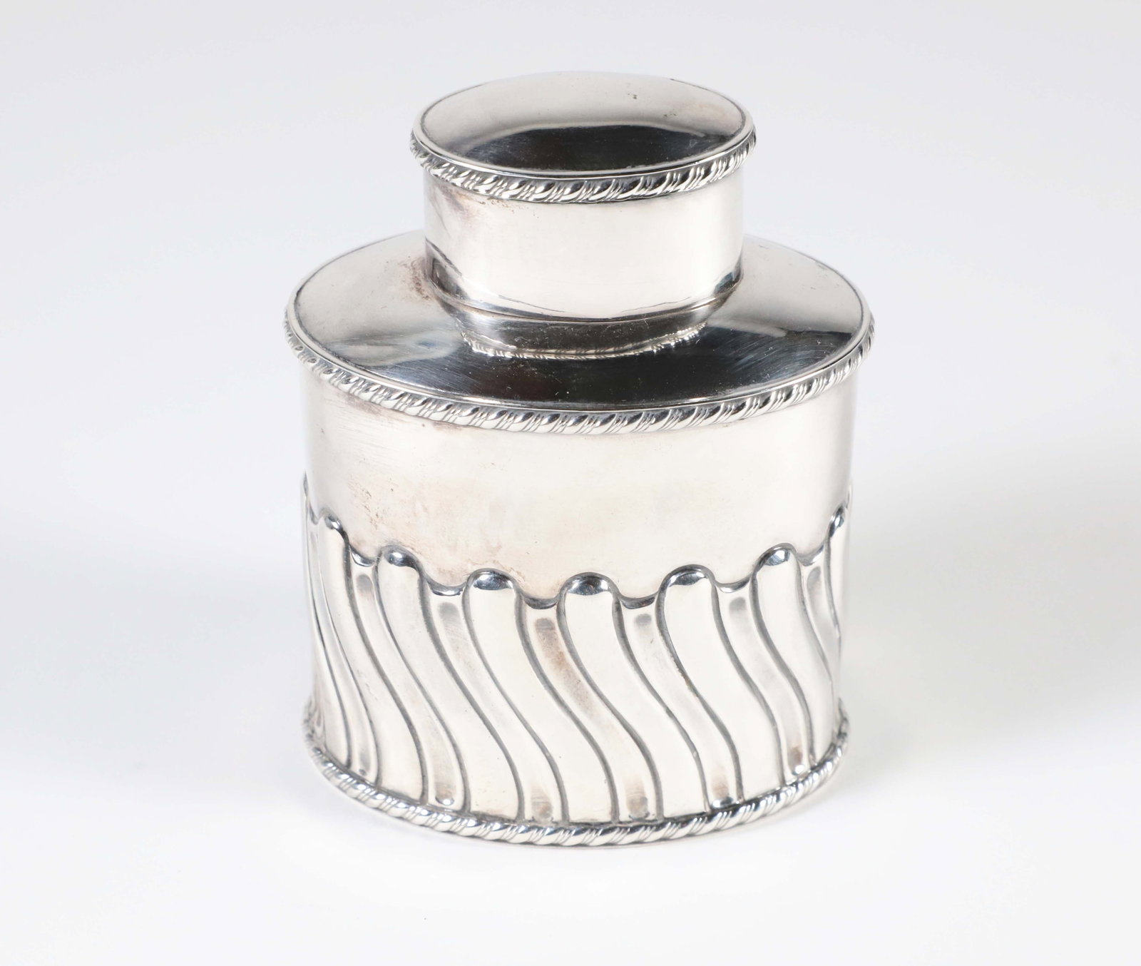 Edwardian Sterling Silver Tea Caddy, Atkin Brothers, Sheffield, 1904 (1 of 4)
