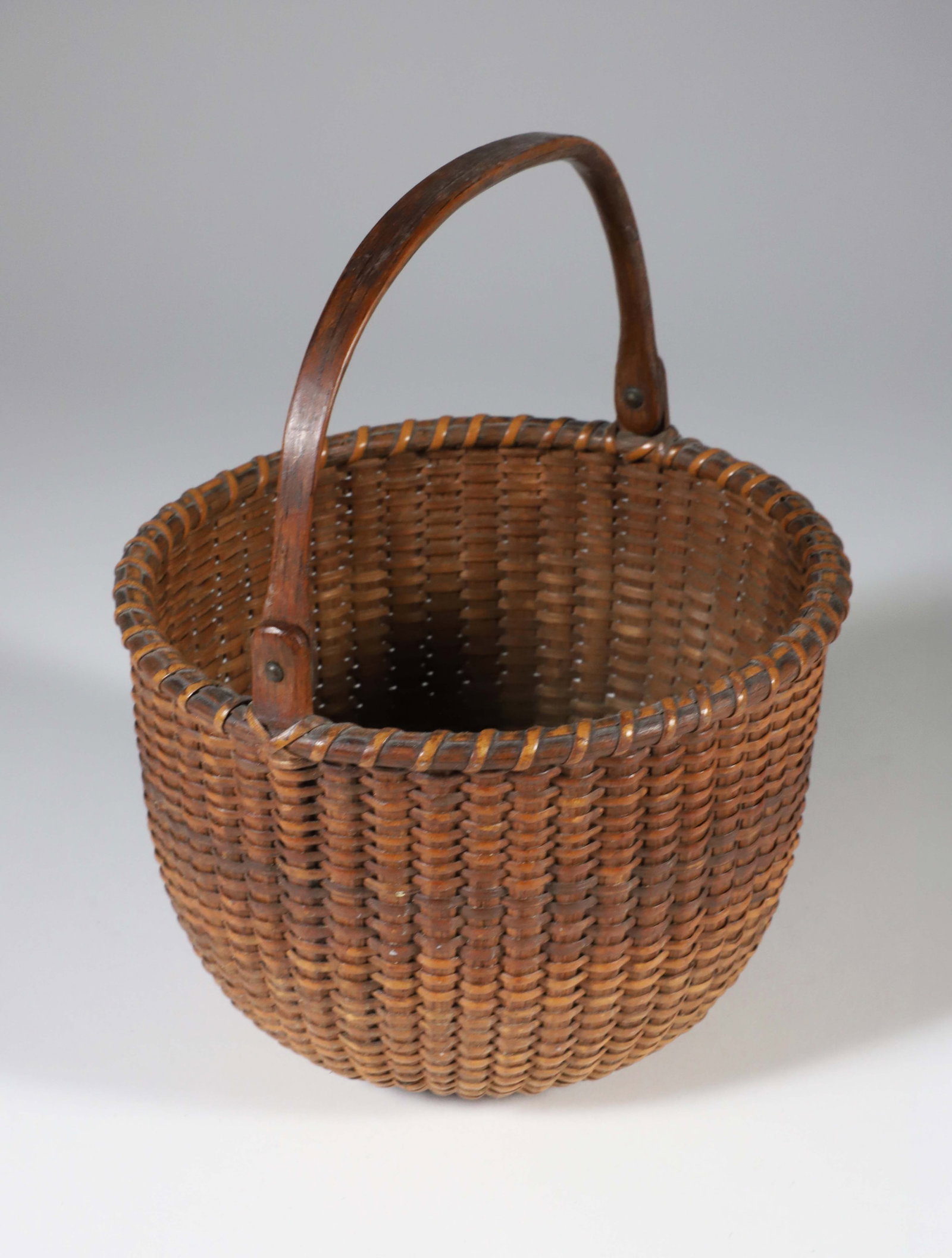 Antique Round Open Swing Handle Nantucket Basket, 19th Century (1 of 5)