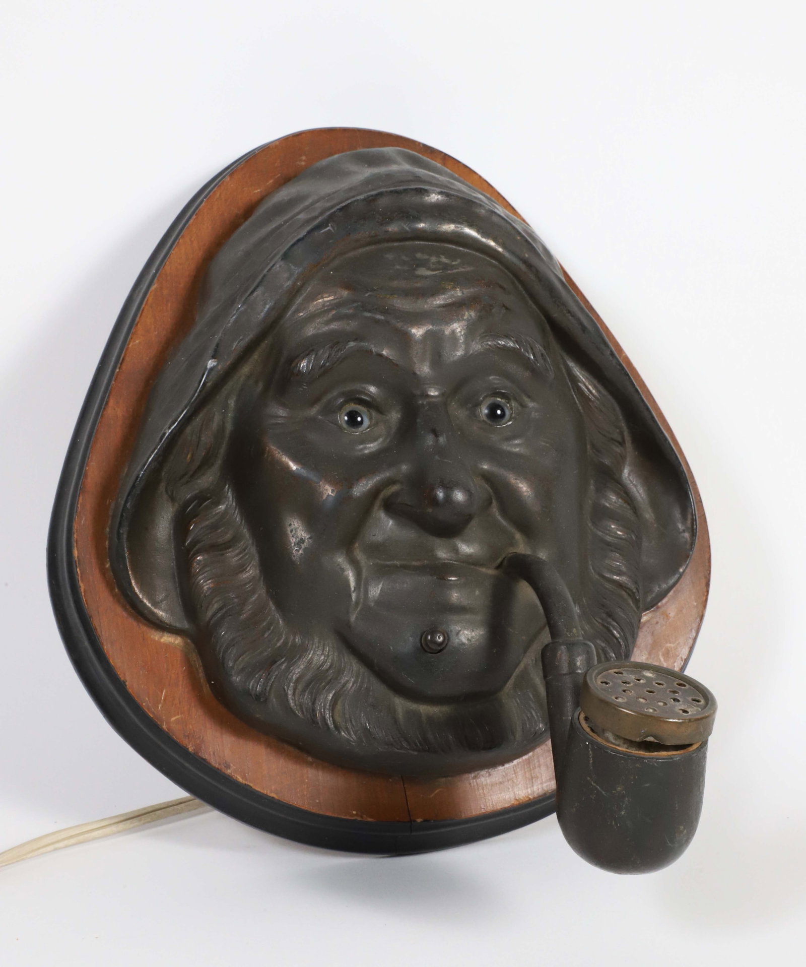 "Old Salt" Electrified Wall Plaque Lighter (1 of 4)