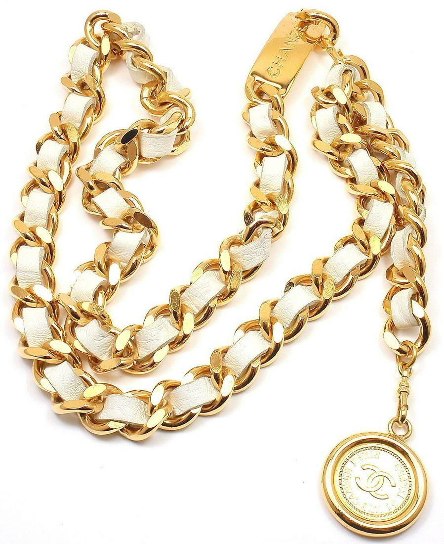 Vintage Chanel Chunky White Leather Gold Tone Belt: Metal: Gold Tone and leather Size 36" long Weight: N/A Stone None Hallmarks: Chanel (on hook)