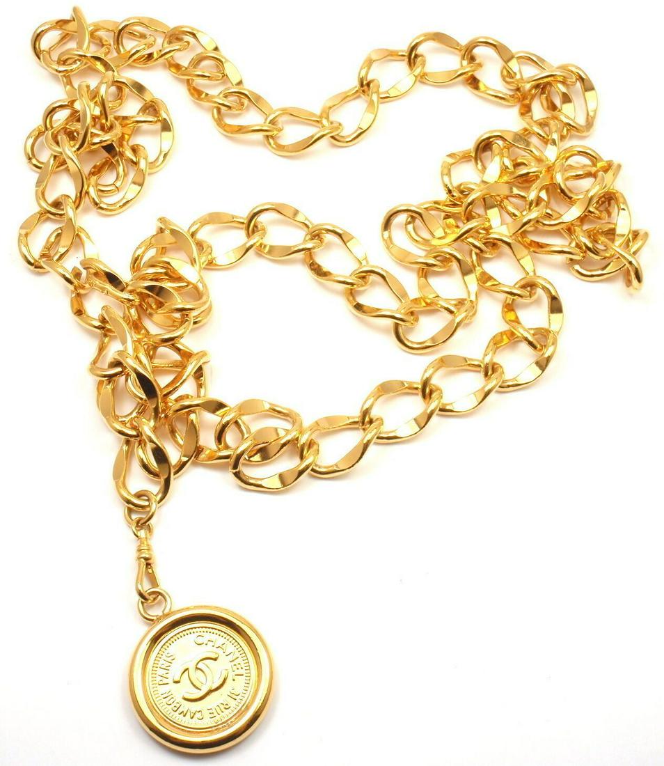 Vintage Chanel Shiny Gold Chunky Belt: Metal: Gold Tone and leather Size 36" long Weight: N/A Stone None Hallmarks: Chanel (on hook) 95P C in a circle
