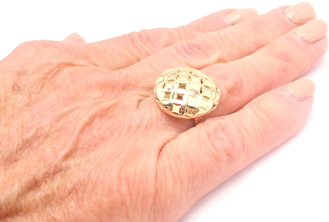 Louis Vuitton Monogram 18k YG Large Ring - 7