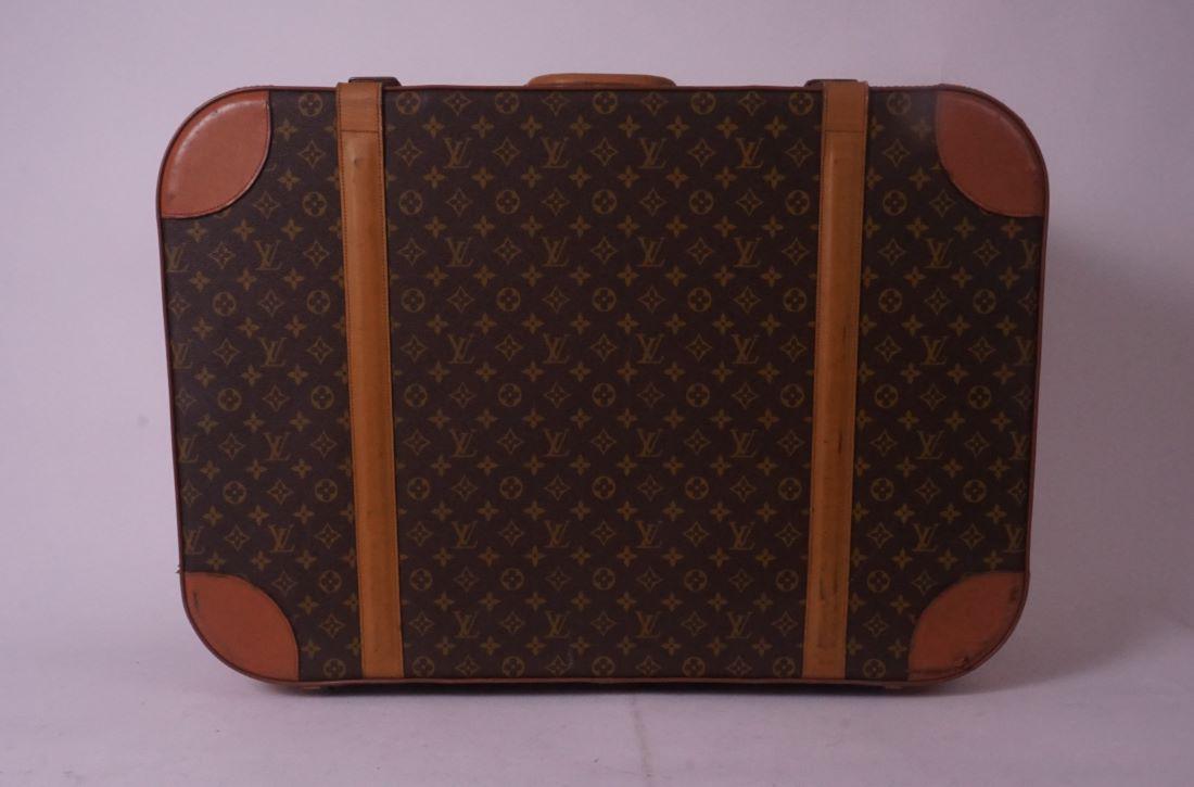 Louie Vuitton Suit Case Trunk Monogramed (1 of 5)